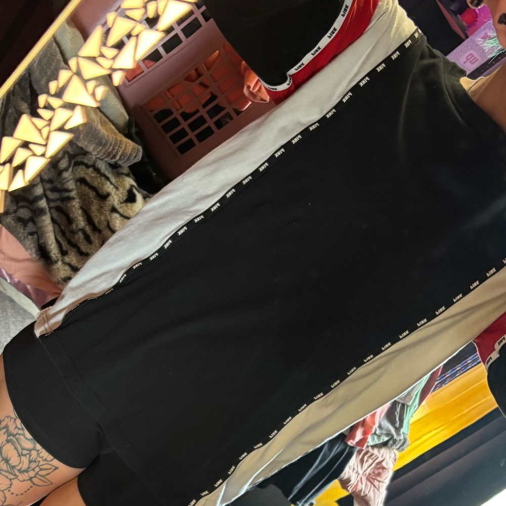 PINK Victoria's Secret Black and White Long Sleeve Tee